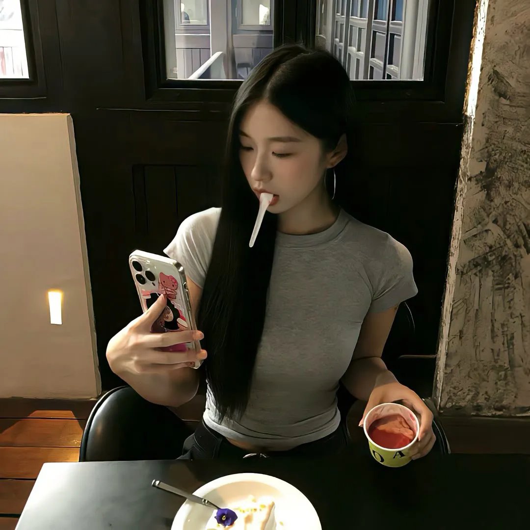 青青河畔草
